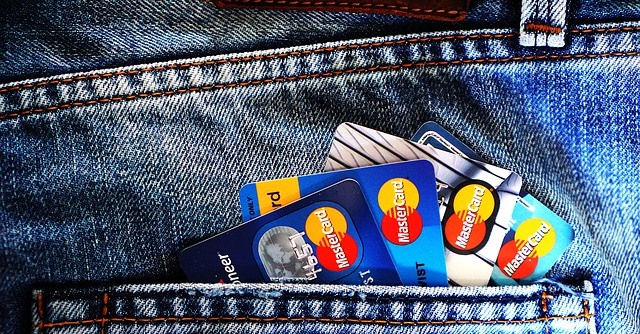 Cashless Economy. Is It Near? Cashless Economy. Is It Near?